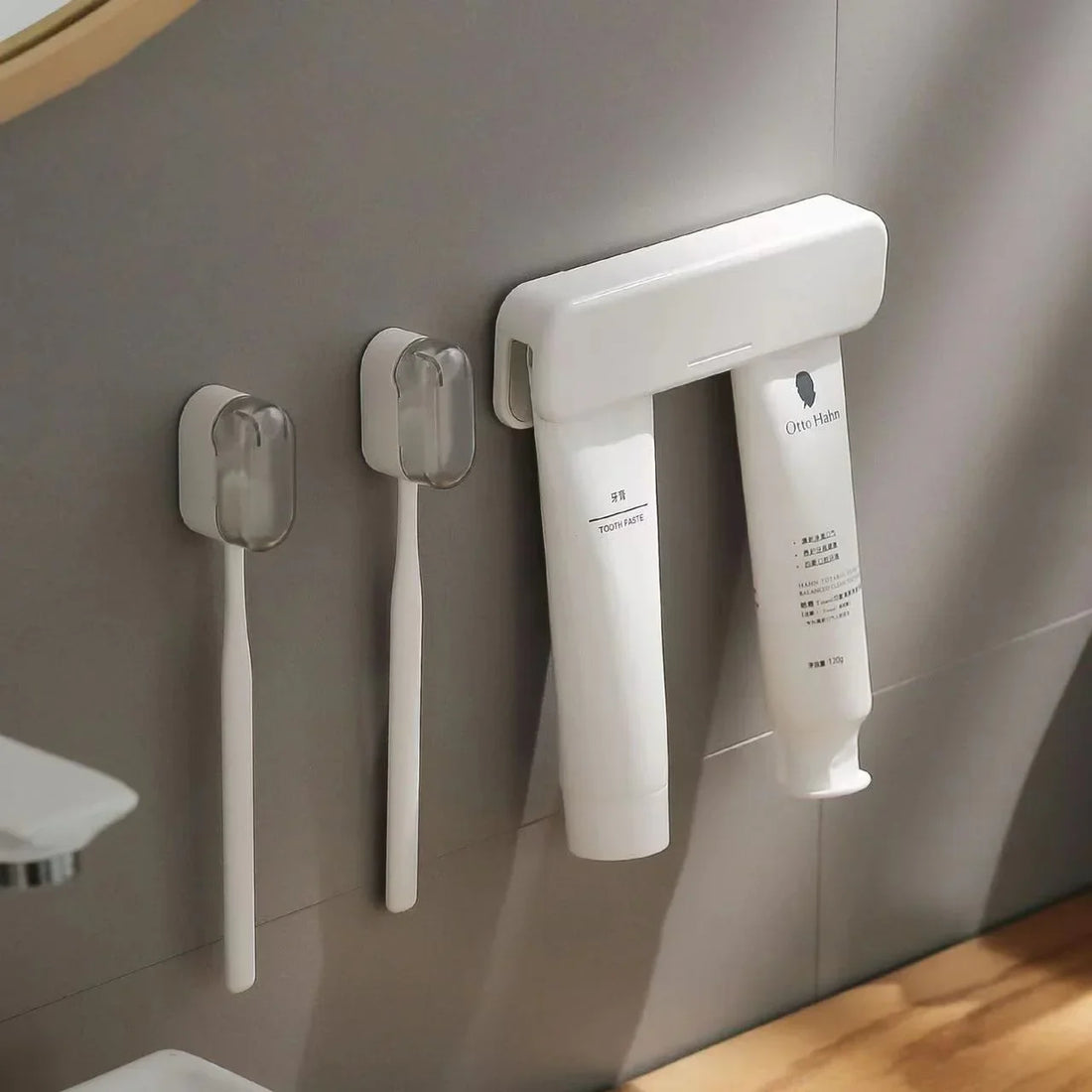 Wall Mounted Toothpaste Holder Bathroom Facial Cleanser Toothpaste